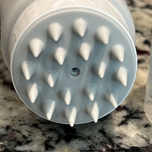 Drybar Crown Tonic Pre Shampoo Scalp Balancing Cleanser! - Picture 4 of 6